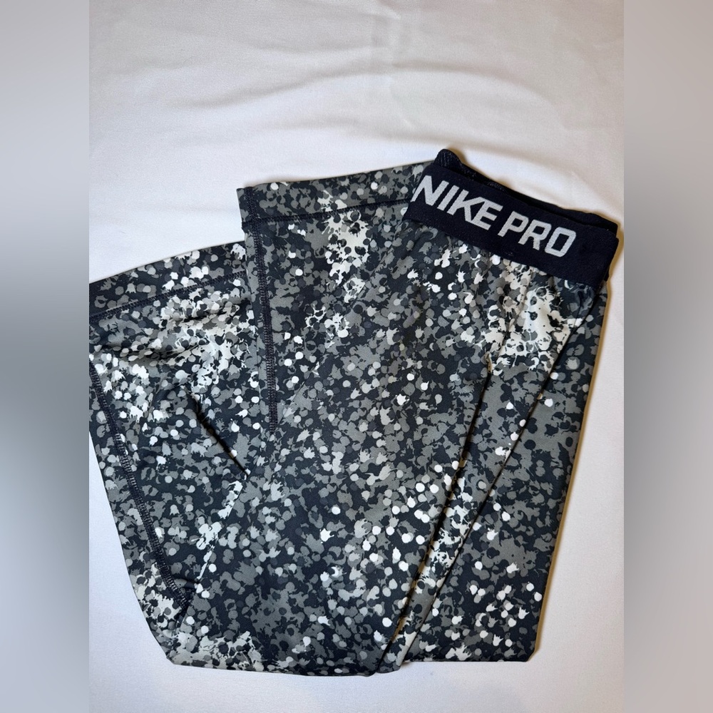 Nike Pro Speckled Black and White Leggings